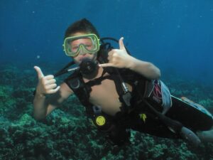 non certified scuba diver in Maui